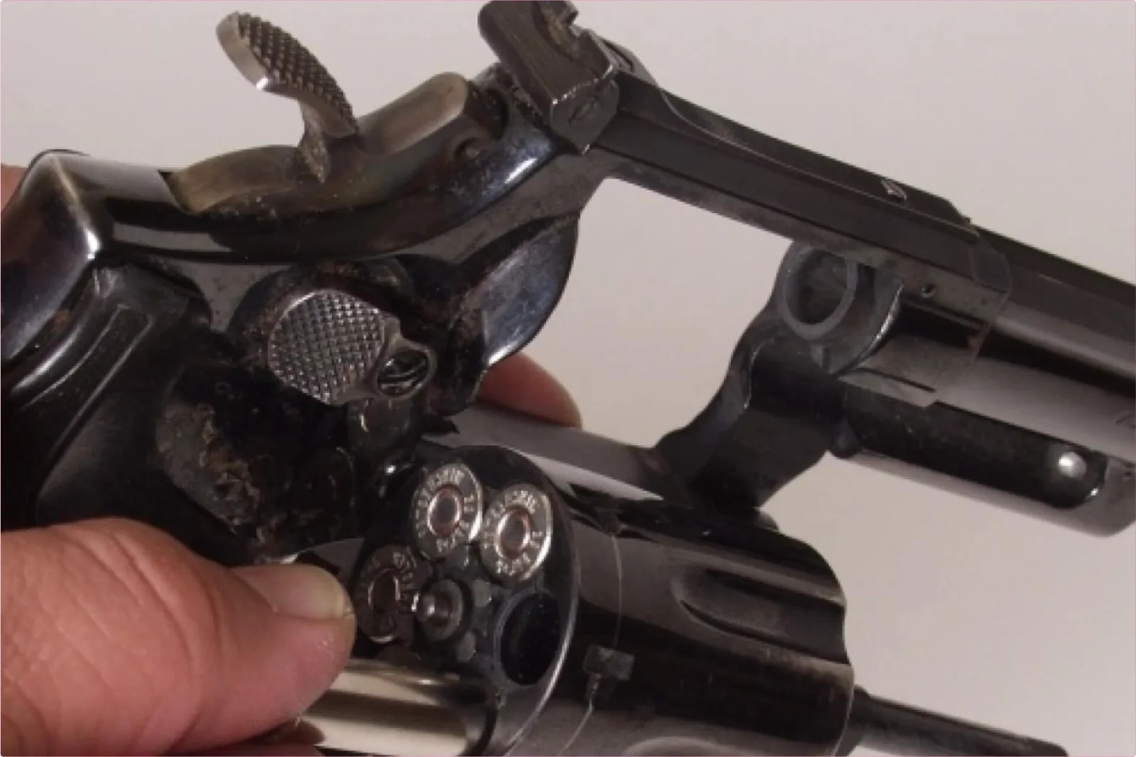 Joven resulta herido en ataque a tiros en el barrio La Nevada