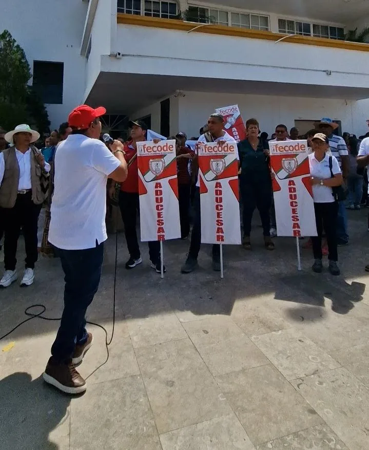 ADUCESAR convoca plantón para exigir pago de prima de antigüedad