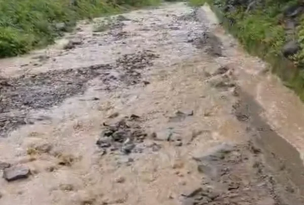 En La Mesa siguen a la espera de pavimentación de importante vía