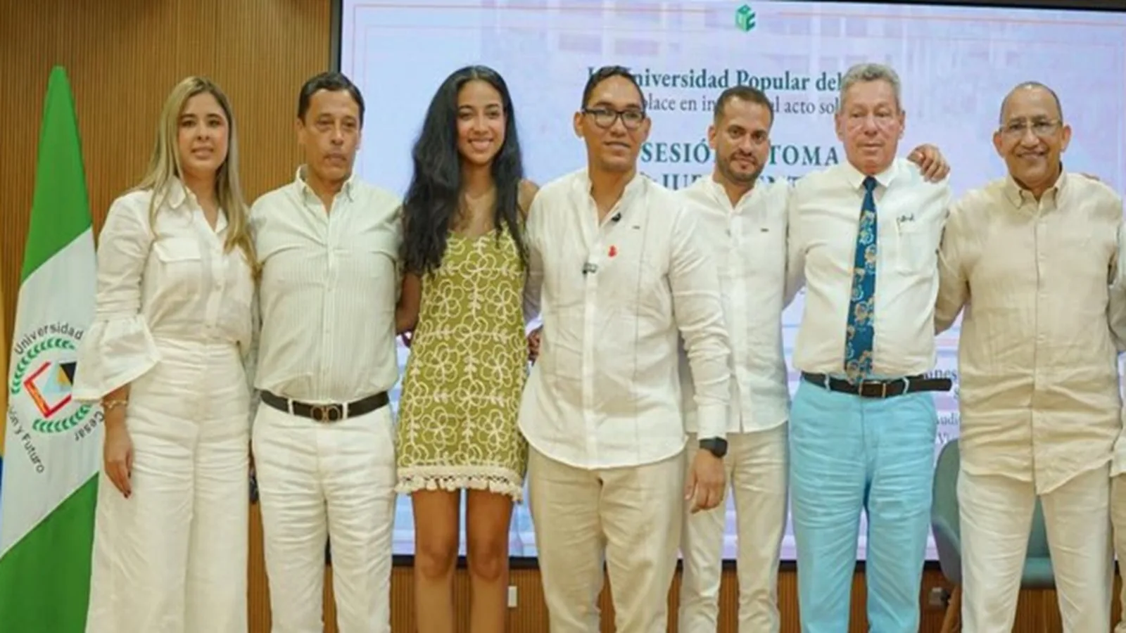 La presencia de la "Doctora" Juliana Guerrero en la posesión del rector de la UPC no pasó desapercibida ante la prensa nacional