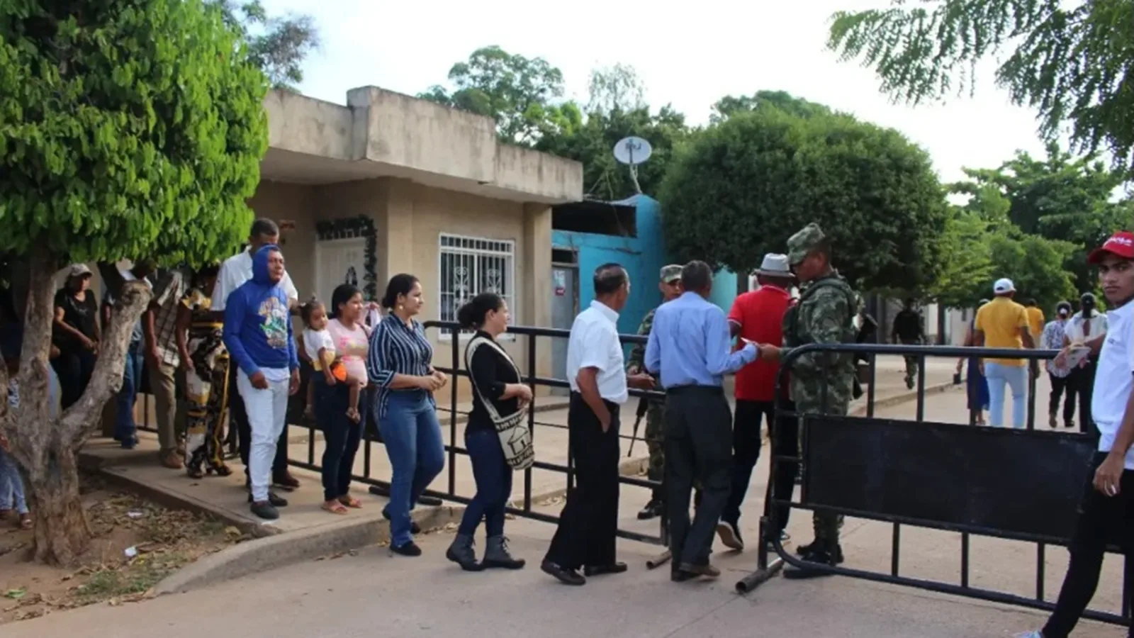 Entre atentados en sus calles y altercados judiciales, Fonseca inició elecciones atípicas de Alcaldía