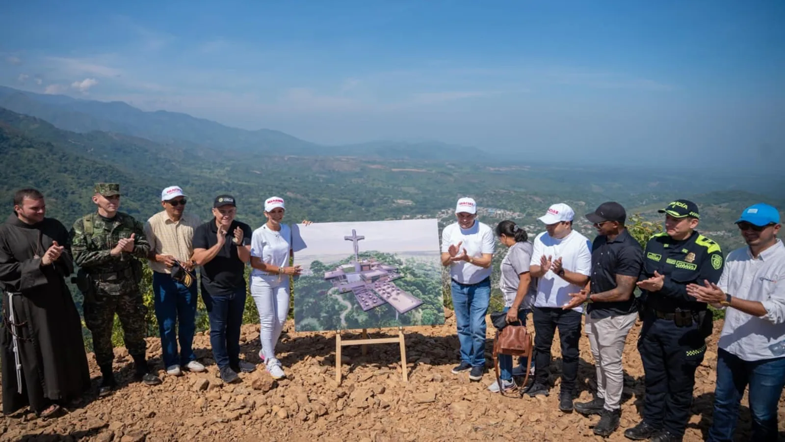 Manaure le abre paso al turismo religioso: inició construcción del gran Mirador del Cerro de la Cruz