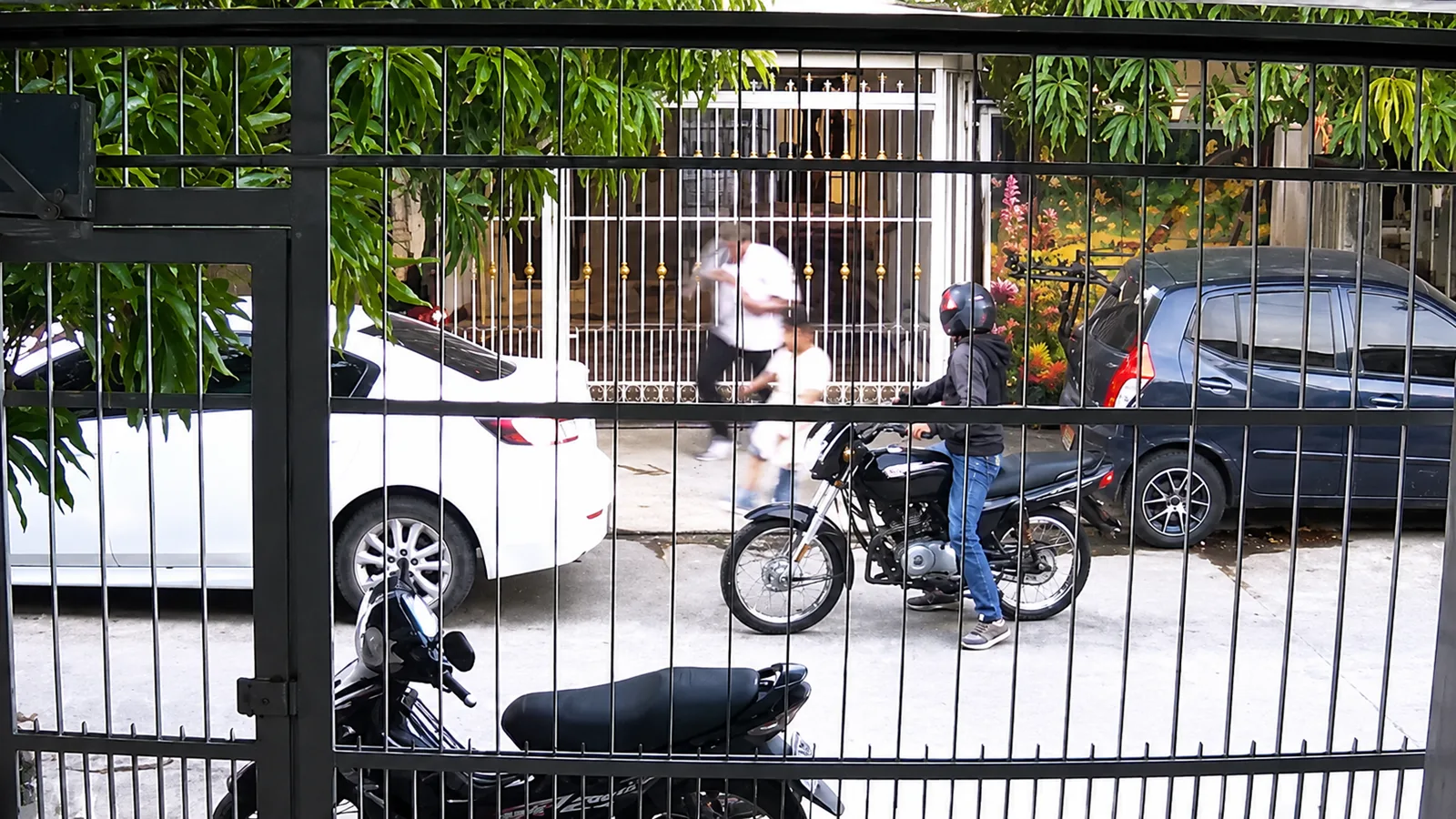 Terror frente a un niño: hombre fue baleado cuando recogía a su hijo en Don Carmelo