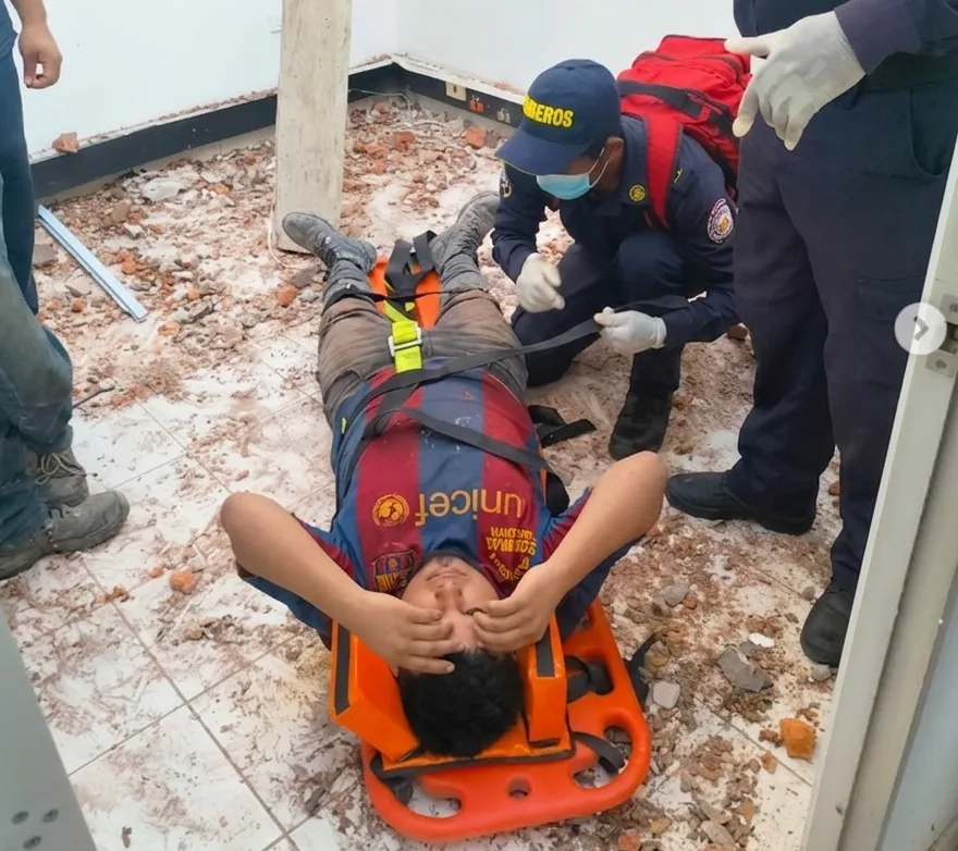 Obrero cayó de un andamio improvisado mientras trabajaba en sede del ICBF en Fonseca