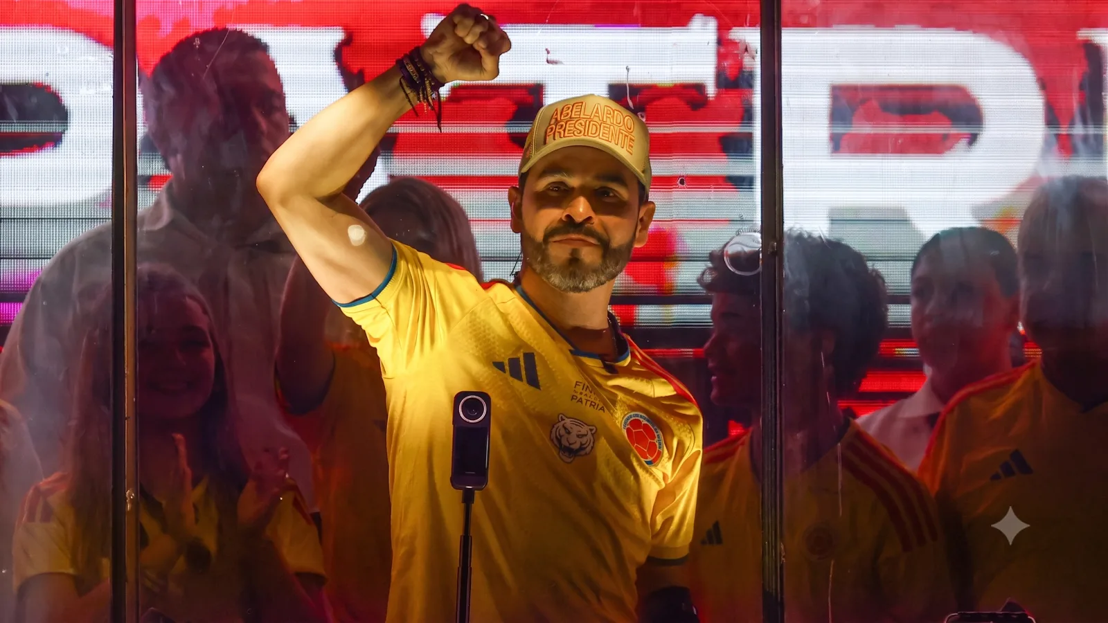 Juez ordena a Abelardo de la Espriella suspender el uso de la camiseta de la Selección Colombia en su campaña presidencial