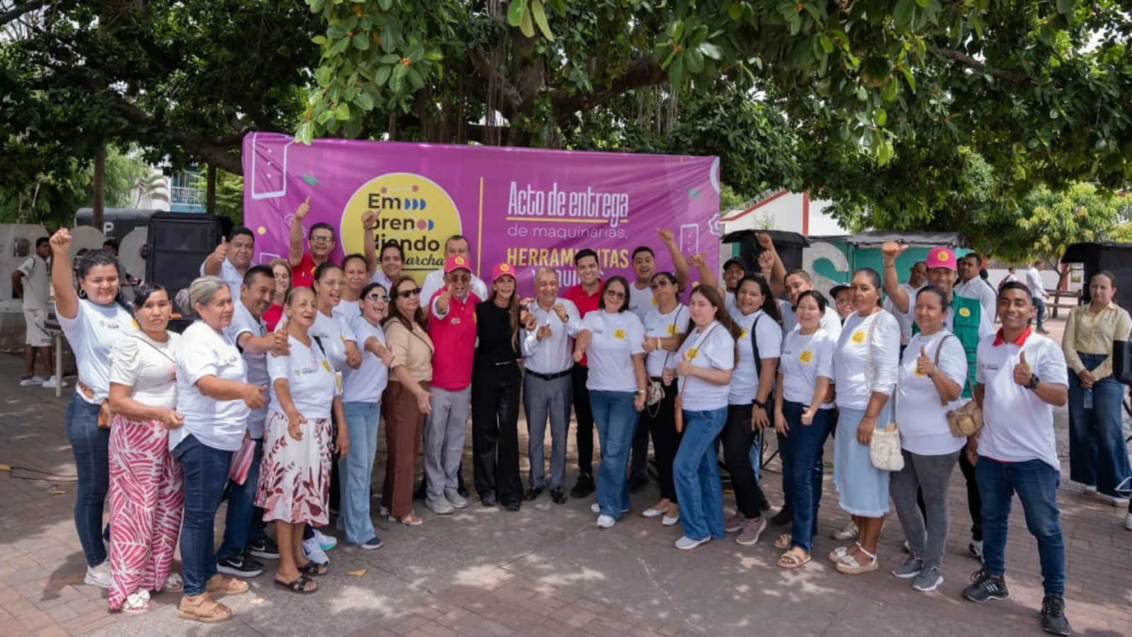 Gobernación fortalece emprendimientos y asociaciones productivas en Bosconia con entrega de equipos e insumos