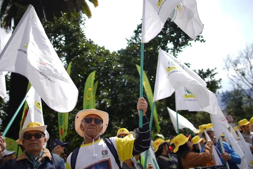 ADUCESAR se suma a jornada de protesta por propuesta de reducir el Estado en un 40 %