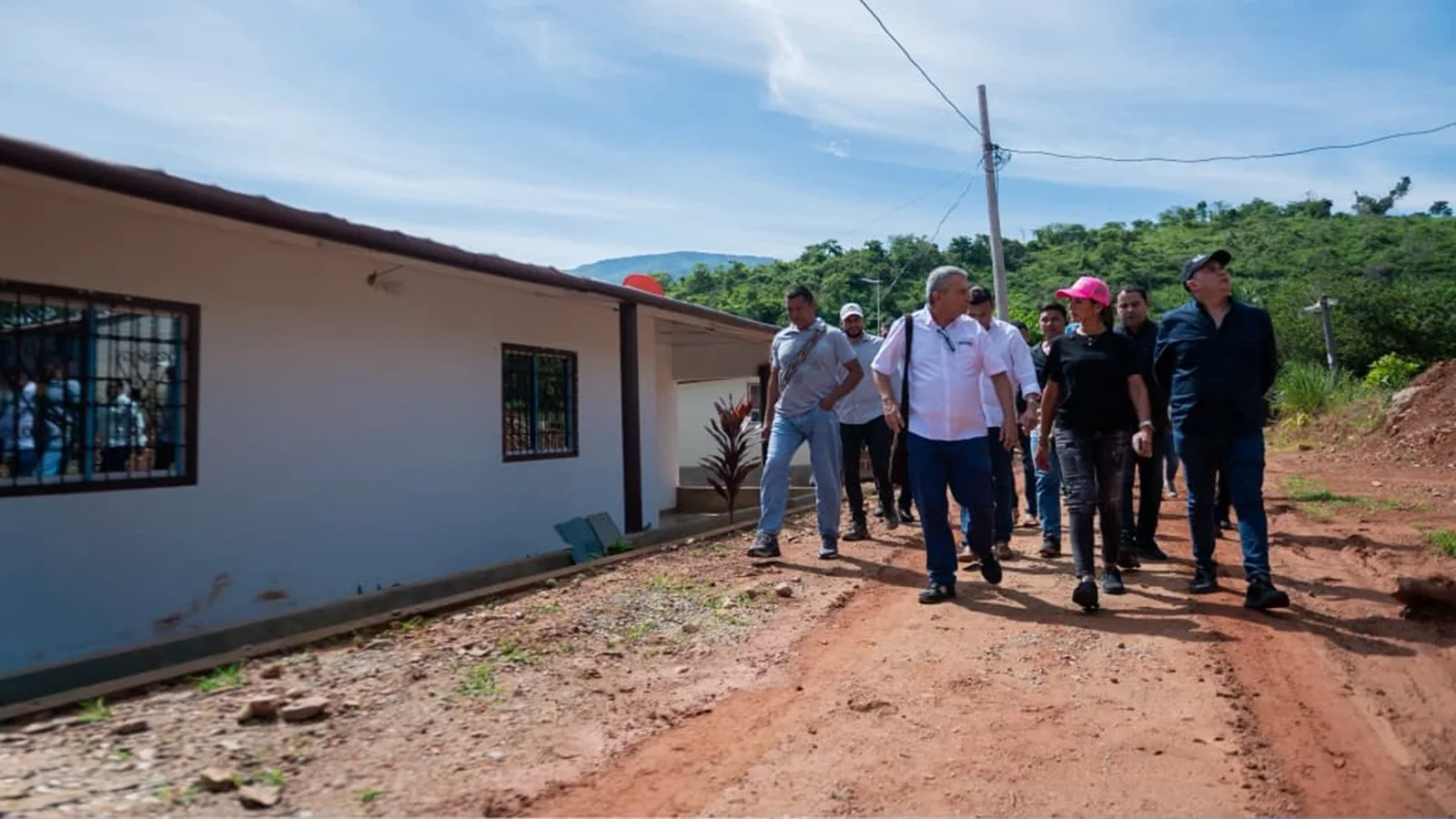 “Un kilómetro para la paz”: Gobernadora Elvia Milena pone en marcha histórica vía hacia Tierra Grata