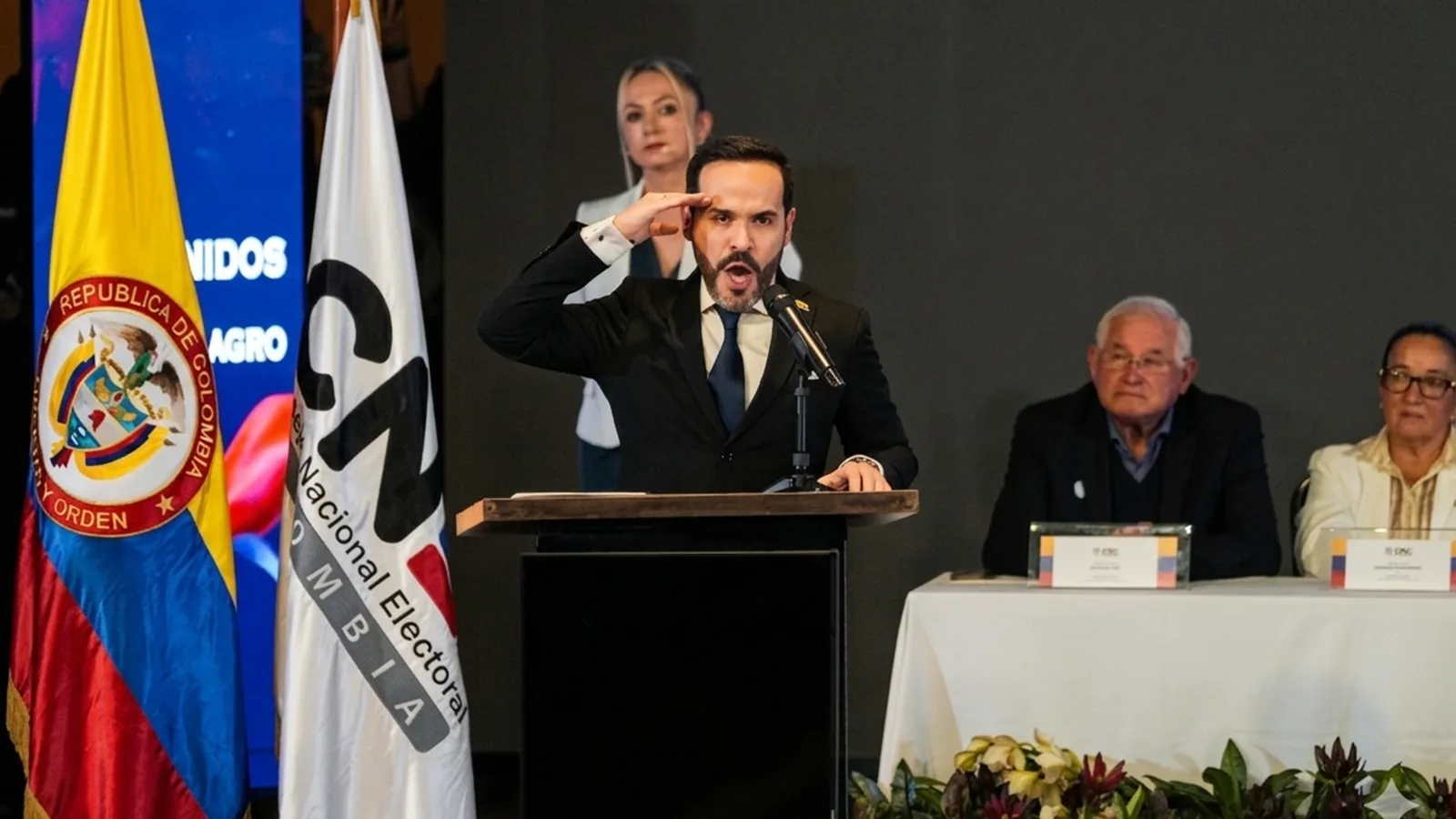“Tienen un mes para someterse”: Abelardo de la Espriella lanza ultimátum a grupos armados y cuestiona negociaciones del gobierno saliente