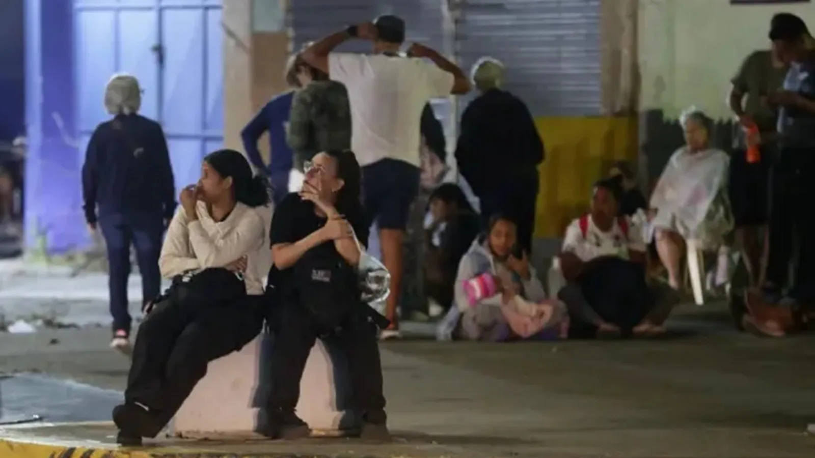 Nueva replica de 4.4 hizo a los venezolanos amanecer en las calles y parques