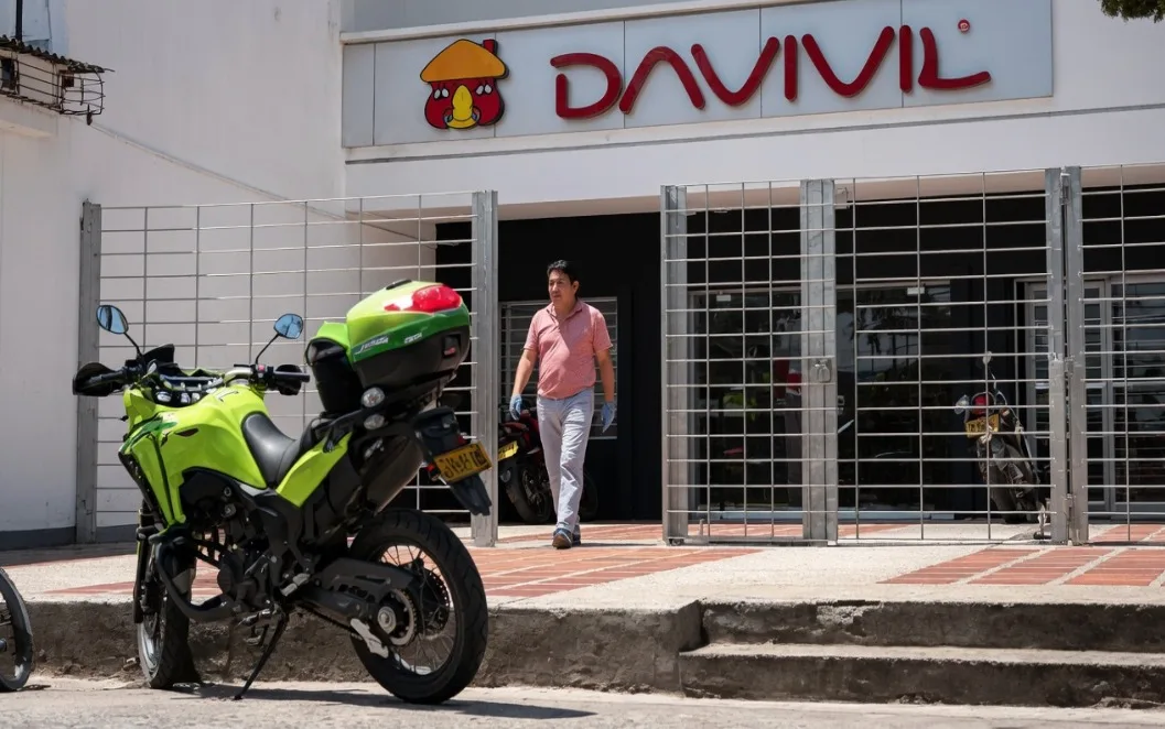 Atraco a plena luz del día en banco de Codazzi desata alarma y reaviva reclamos por seguridad.
