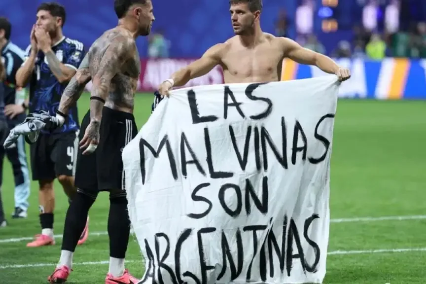 Reino Unido exige a la FIFA investigar a Argentina por exhibir pancarta sobre las Malvinas tras vencer a Inglaterra