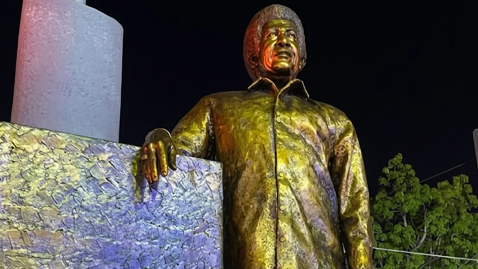 Valencia de Jesús rendirá homenaje a Calixto Ochoa con una escultura monumental