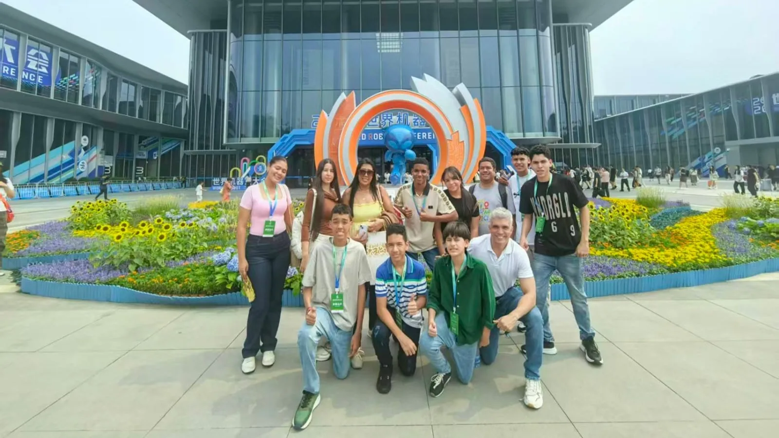 Jóvenes del Cesar llevan su talento hasta China y ya están listos para competir en el Mundial de Robótica