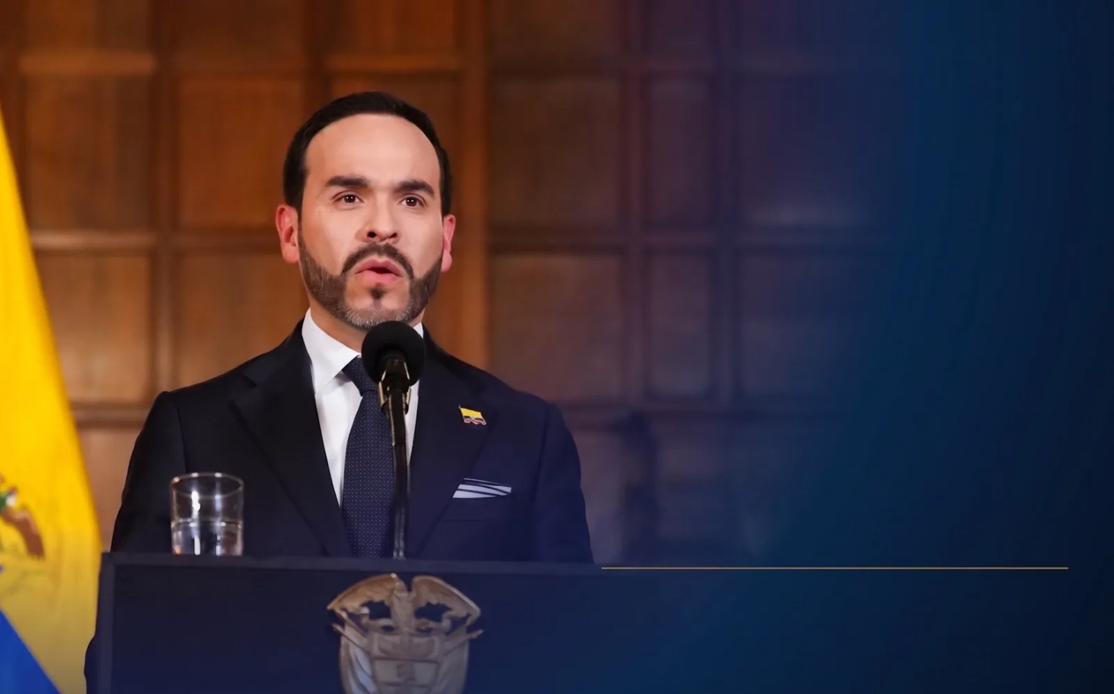 ¡Viva Cristo Rey!. Con esa arenga Presidente de la Espriella respondió a orden de un juez