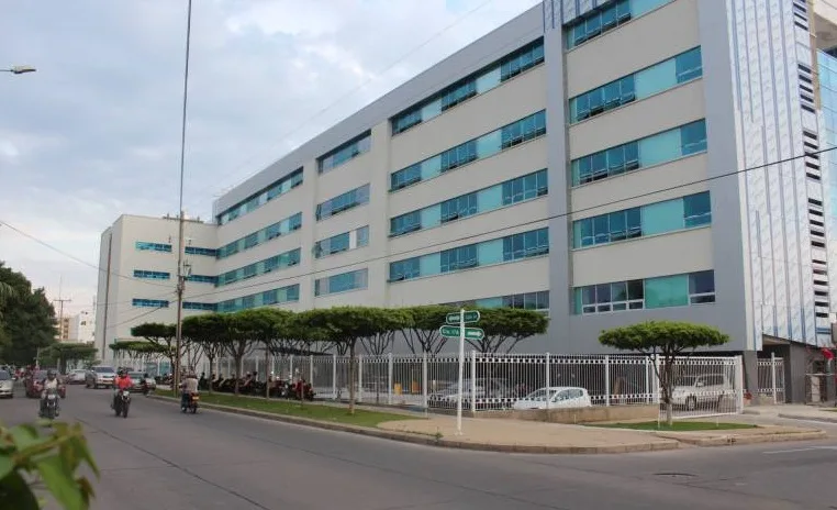 Grupo Clínica Médicos suspende servicios a afiliados de cuatro EPS por dificultades contractuales y financieras