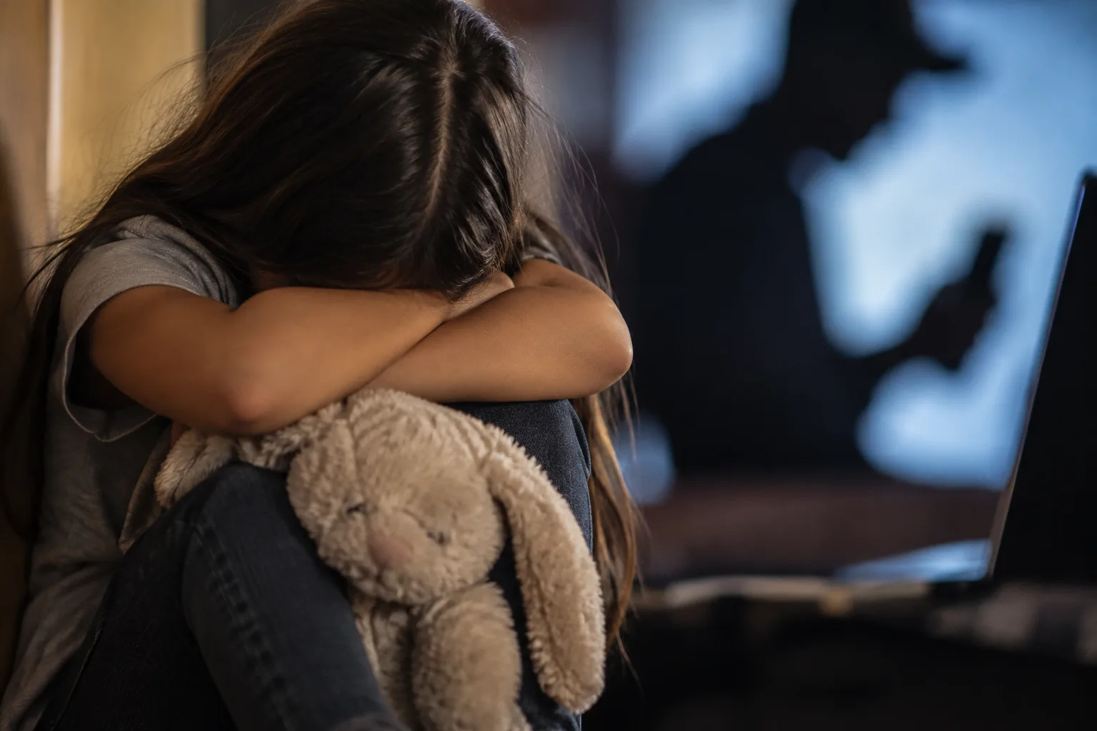 Más de 22.000 menores fueron registrados como víctimas de explotación sexual en Colombia durante la última década