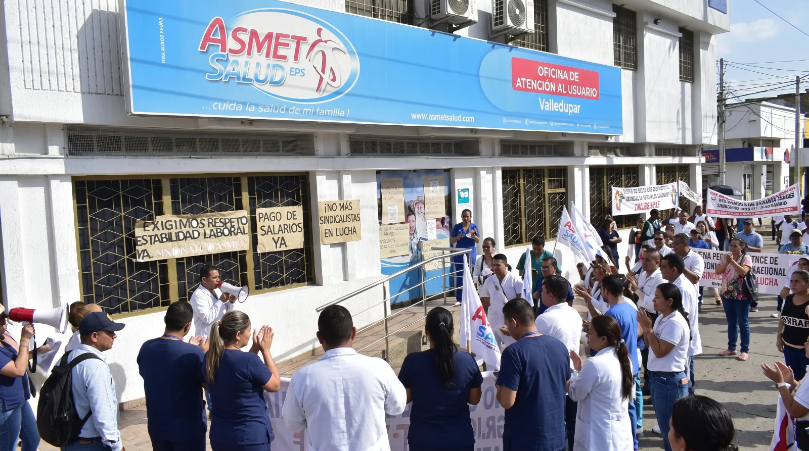 Sindicato de trabajadores de ASMET Salud convoca plantón nacional por retrasos salariales y embargos