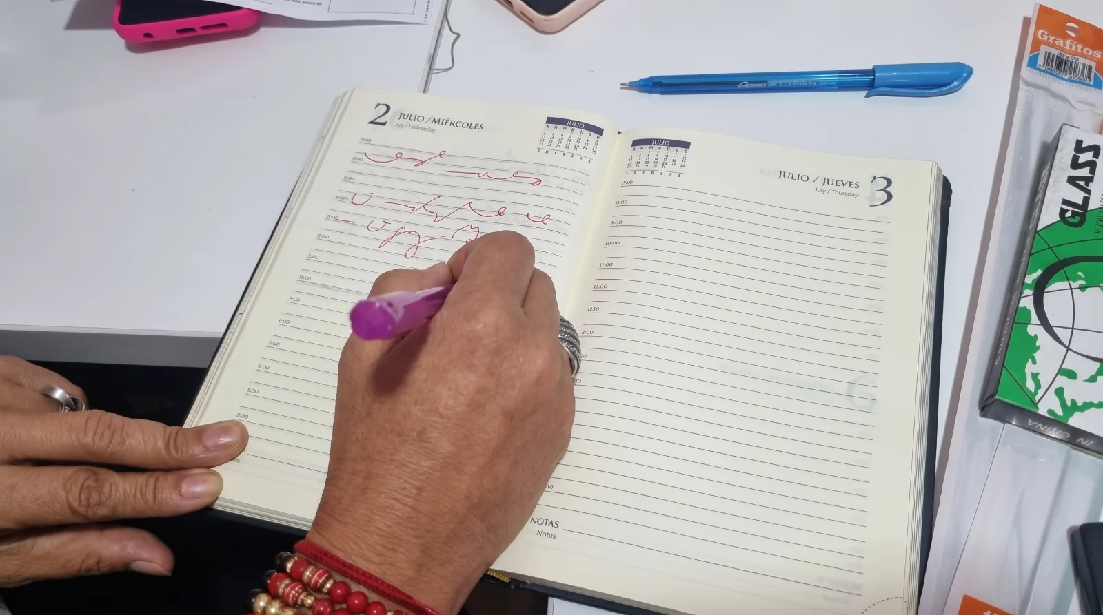 La taquigrafía: el arte de escribir a la velocidad de la palabra que fue desapareciendo de las aulas