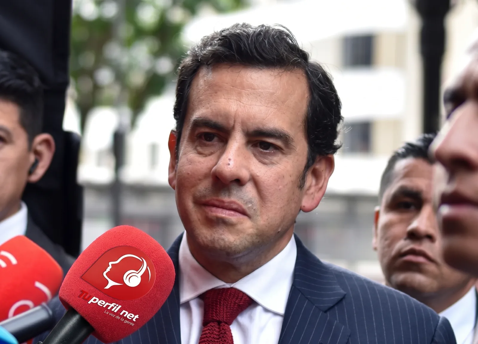 ¡Duró apenas 75 días! Los tropiezos políticos que dejaron a Rodrigo Lara por fuera del Gobierno